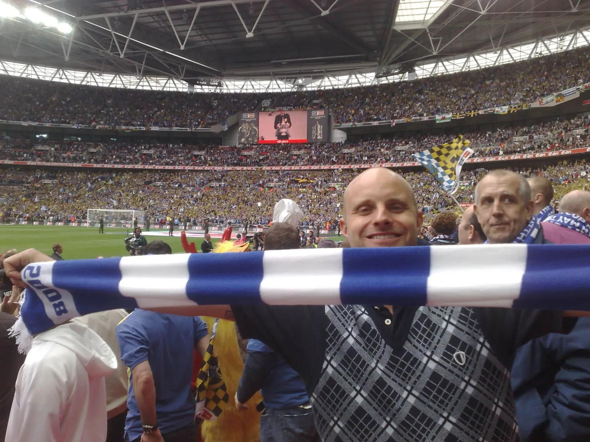 18. Til FA Cup-finale på Wembley
